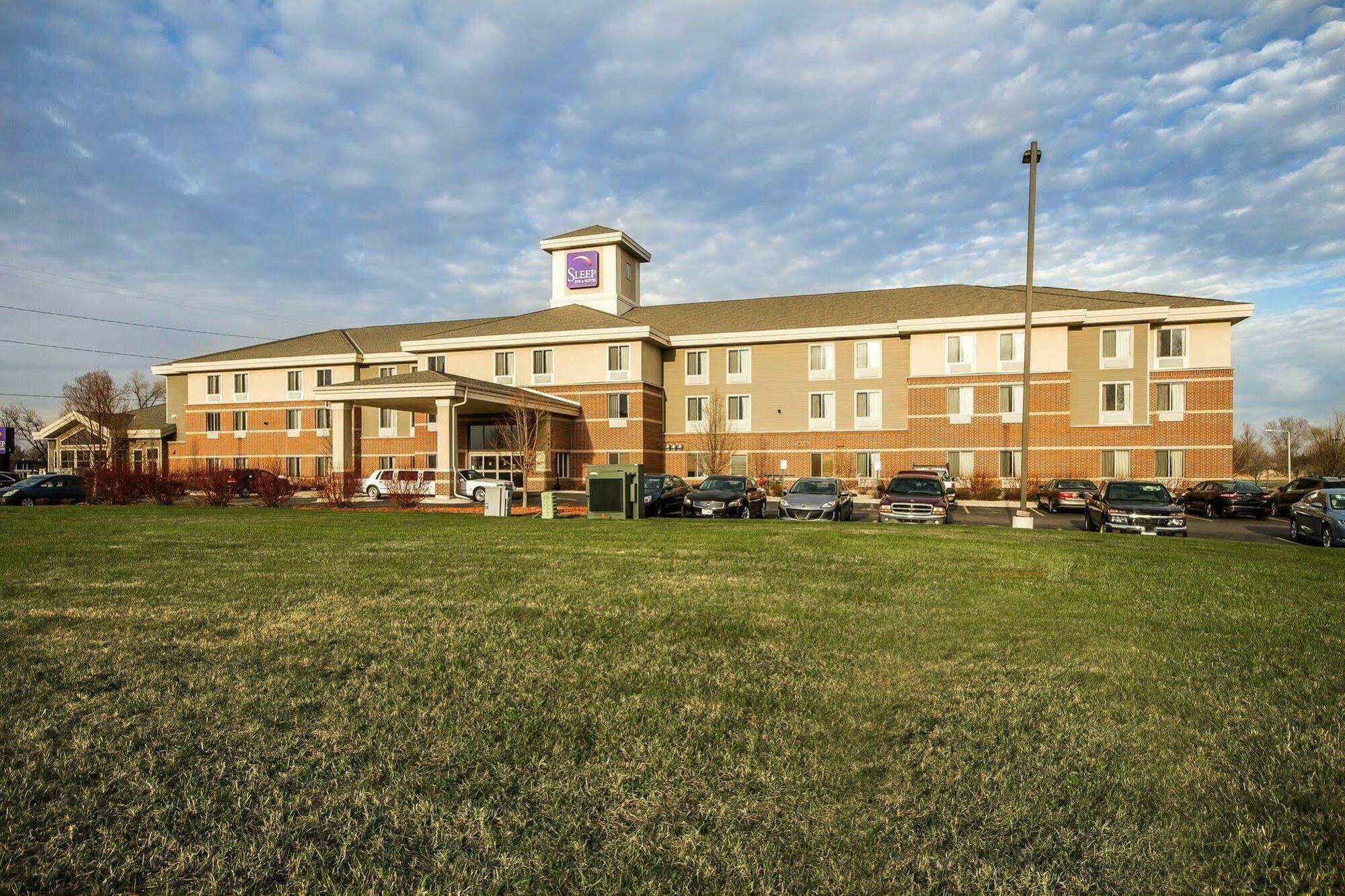 Sleep Inn & Suites Madison - Monona Ngoại thất bức ảnh